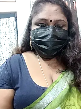 Snapshot of simran21 chatting on 8, 1, 2025 simran21 online show from 8, 1, 2025