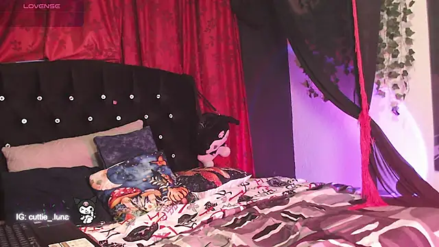 Poison luna online show from 4, 3, 2026