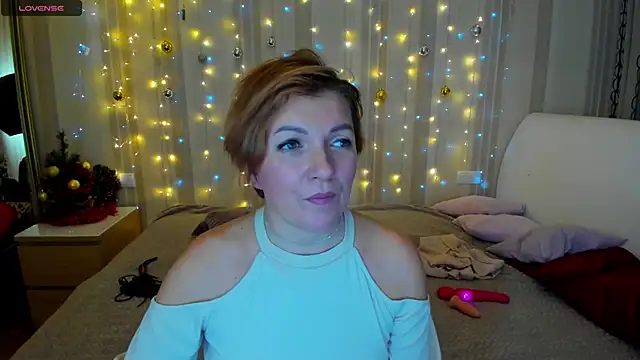 Snapshot of Katherine_Fox chatting on 7, 12, 2024 Katherine Fox online show from 7, 12, 2024