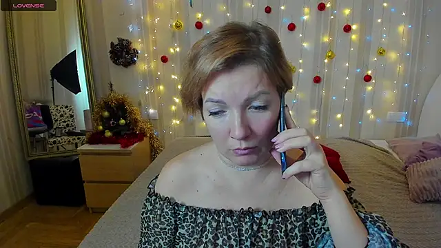 Snapshot of Katherine_Fox chatting on 12, 12, 2024 Katherine Fox online show from 12, 12, 2024