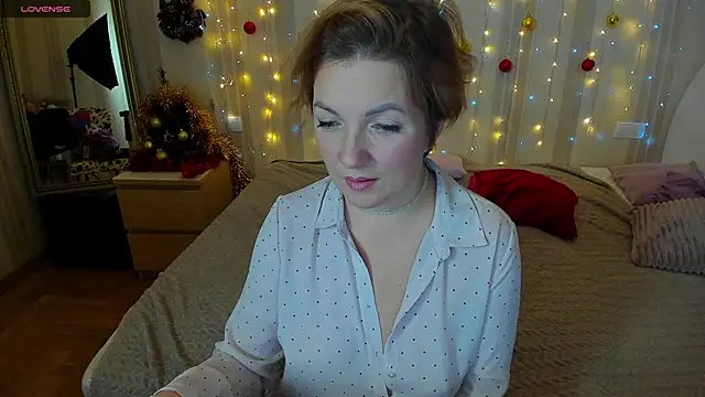 Snapshot of Katherine_Fox chatting on 12, 12, 2024 Katherine Fox online show from 12, 12, 2024