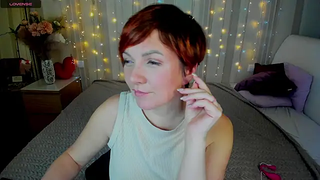 Snapshot of Katherine_Fox chatting on 3, 2, 2025 Katherine Fox online show from 3, 2, 2025