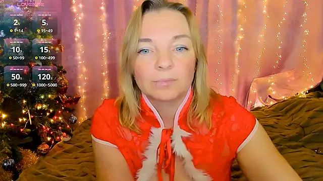 Snapshot of Regina__blue chatting on 24, 12, 2024 Regina  blue online show from 24, 12, 2024