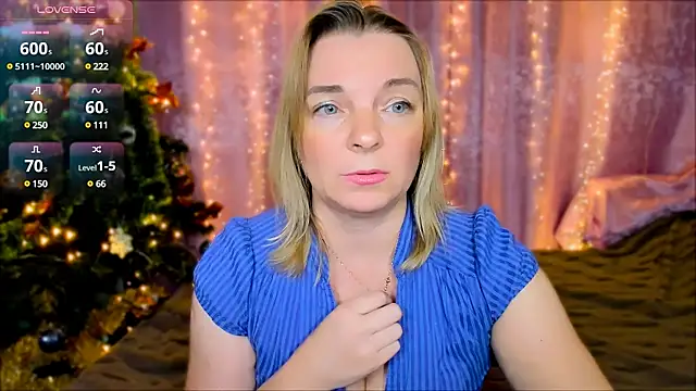 Snapshot of Regina__blue chatting on 6, 1, 2025 Regina  blue online show from 6, 1, 2025