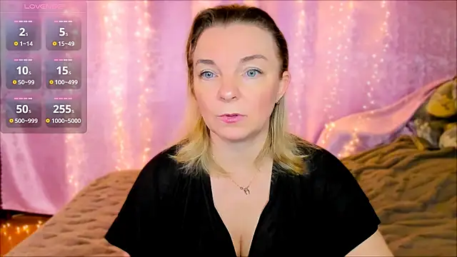 Snapshot of Regina__blue chatting on 23, 1, 2025 Regina  blue online show from 23, 1, 2025