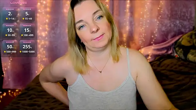 Snapshot of Regina__blue chatting on 27, 1, 2025 Regina  blue online show from 27, 1, 2025