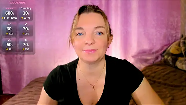 Snapshot of Regina__blue chatting on 28, 1, 2025 Regina  blue online show from 28, 1, 2025