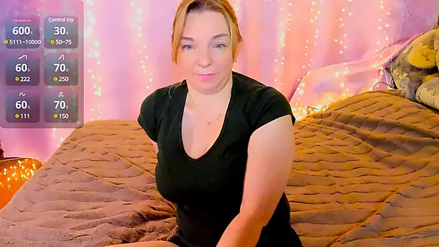 Snapshot of Regina__blue chatting on 28, 1, 2025 Regina  blue online show from 28, 1, 2025