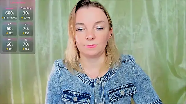 Snapshot of Regina__blue chatting on 10, 2, 2025 Regina  blue online show from 10, 2, 2025