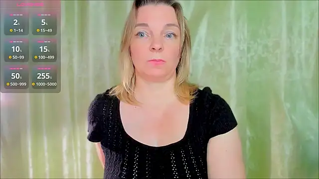 Snapshot of Regina__blue chatting on 17, 2, 2025 Regina  blue online show from 17, 2, 2025