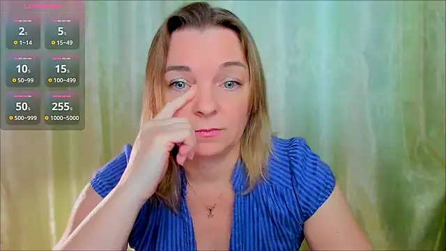 Snapshot of Regina__blue chatting on 23, 2, 2025 Regina  blue online show from 23, 2, 2025