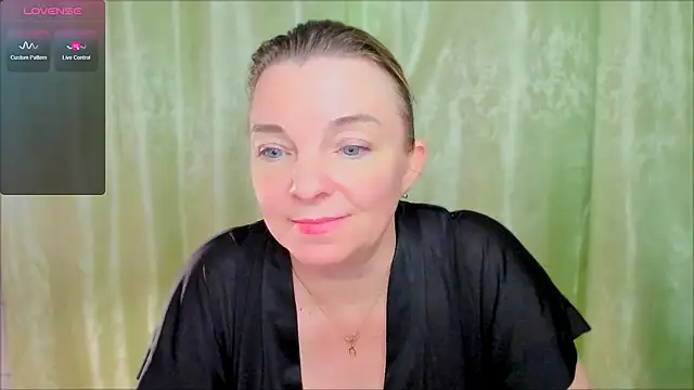 Snapshot of Regina__blue chatting on 3, 3, 2025 Regina  blue online show from 3, 3, 2025