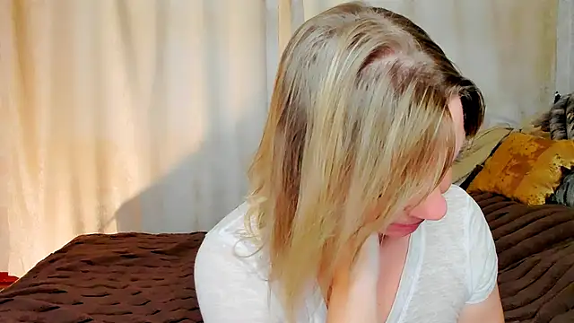 Snapshot of Regina__blue chatting on 19, 9, 2025 Regina  blue online show from 19, 9, 2025