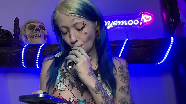 coyemoo online show from 30, 1, 2025