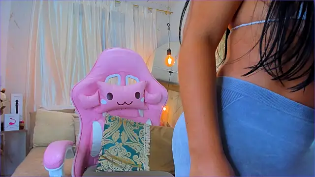 Natasha hartaman online show from 4, 12, 2025