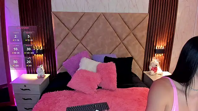 Snapshot of SummersAngel chatting on 11, 11, 2025 SummersAngel online show from 11, 11, 2025