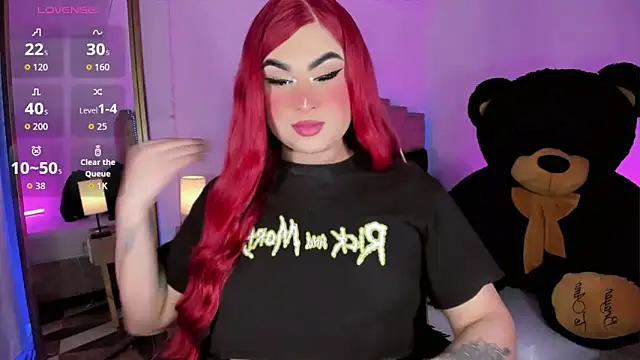 Snapshot of alexia_mattel chatting on 14, 12, 2025 alexia mattel online show from 14, 12, 2025