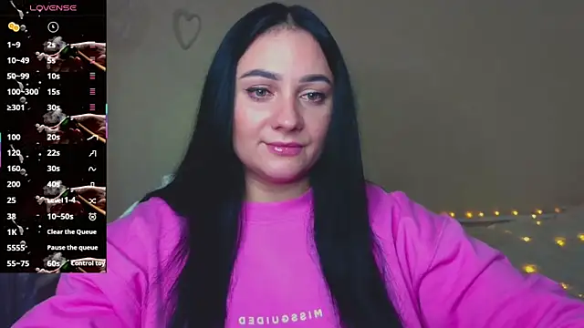 Emelyblum online show from 10, 11, 2025