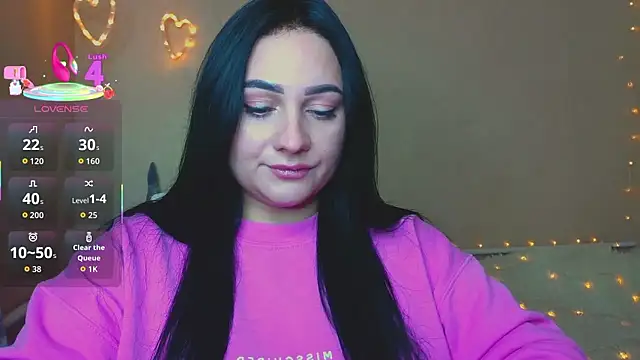 Emelyblum online show from 12, 11, 2025