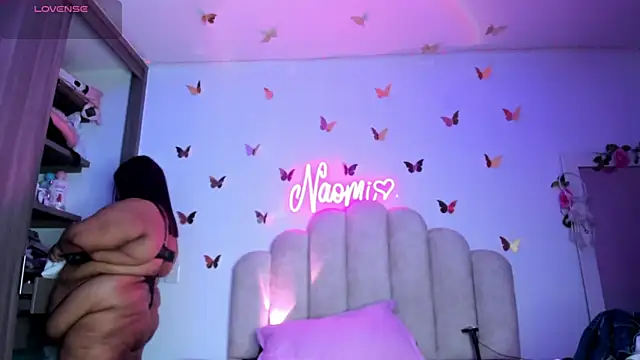 Snapshot of NaomiAsha chatting on 10, 10, 2025 NaomiAsha online show from 10, 10, 2025