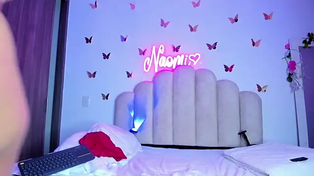 Snapshot of NaomiAsha chatting on 20, 11, 2025 NaomiAsha online show from 20, 11, 2025