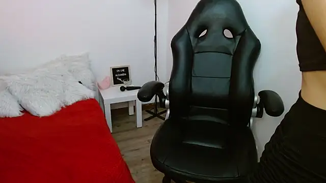 AlexandraJones  online show from 23, 1, 2025