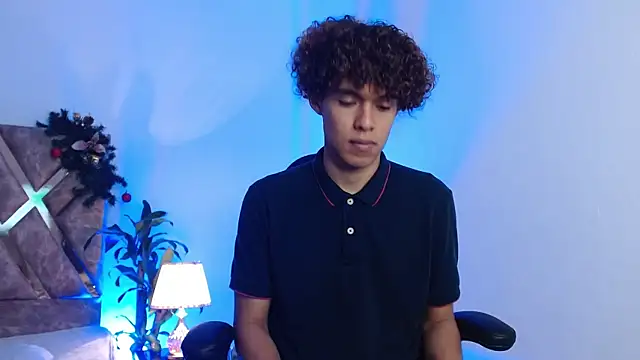 Snapshot of nickolas_moon chatting on 14, 12, 2024 nickolas moon online show from 14, 12, 2024