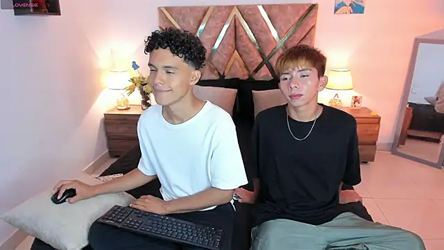 nickolas moon online show from 14, 11, 2025