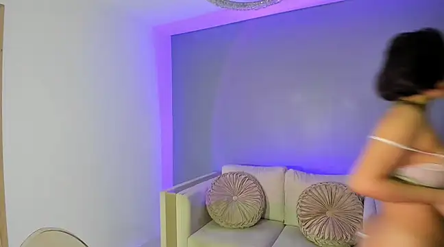 DitaVonTeese online show from 13, 1, 2025