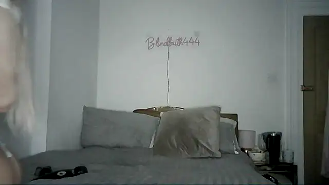 Elsa 24 online show from 15, 1, 2025
