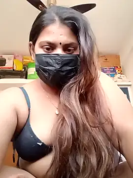 Hotmilfxox online show from 13, 1, 2025