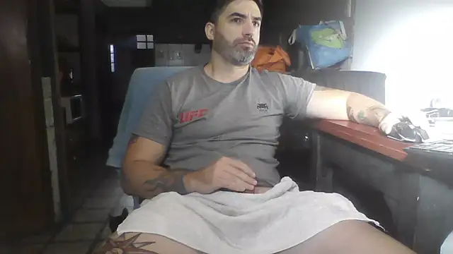 ozzypsico13 online show from 18, 3, 2026