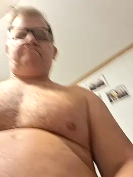 Snapshot of J83560Jason chatting on 17, 10, 2025 J83560Jason online show from 17, 10, 2025