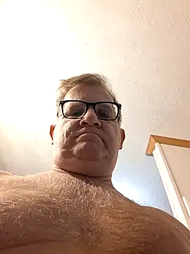 Snapshot of J83560Jason chatting on 28, 10, 2025 J83560Jason online show from 28, 10, 2025