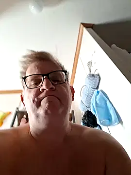 Snapshot of J83560Jason chatting on 5, 11, 2025 J83560Jason online show from 5, 11, 2025