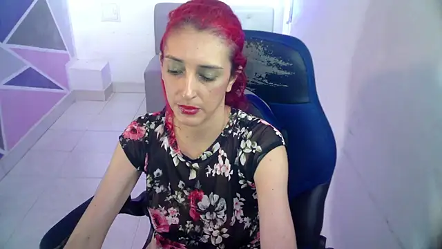 Snapshot of Ruby_Your_Milf chatting on 8, 1, 2025 Ruby Your Milf online show from 8, 1, 2025