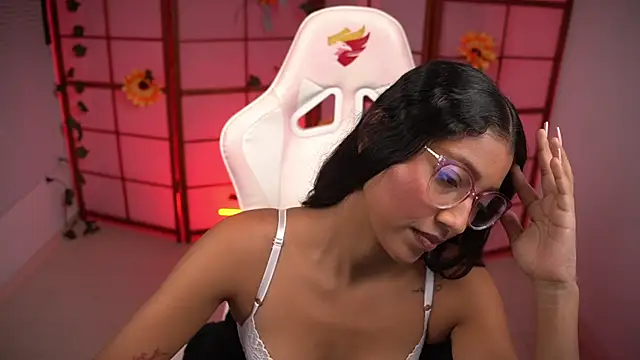 small emilie online show from 19, 10, 2025