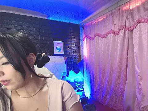 Snapshot of loren_tits24 chatting on 19, 12, 2024 loren tits24 online show from 19, 12, 2024