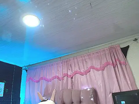 Snapshot of loren_tits24 chatting on 27, 1, 2025 loren tits24 online show from 27, 1, 2025