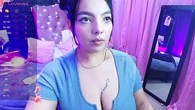 Snapshot of loren_tits24 chatting on 8, 9, 2025 loren tits24 online show from 8, 9, 2025