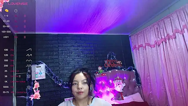 loren tits24 online show from 20, 12, 2025