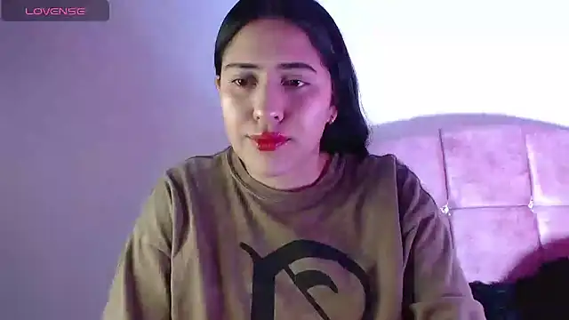 Paris-love online show from 2, 1, 2025
