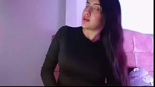 Paris-love online show from 7, 2, 2025