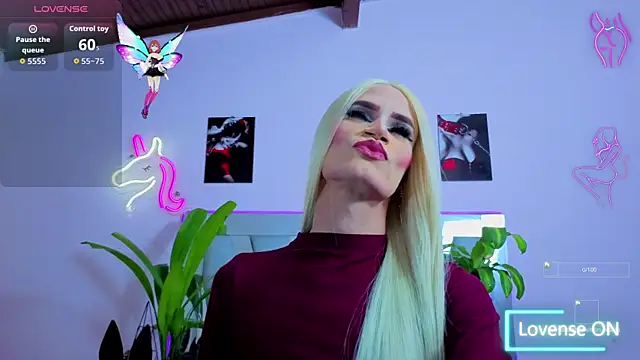 Snapshot of money_Ts_ chatting on 26, 10, 2025 money Ts online show from 26, 10, 2025