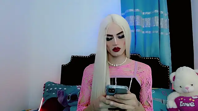 Snapshot of money_Ts_ chatting on 20, 11, 2025 money Ts online show from 20, 11, 2025