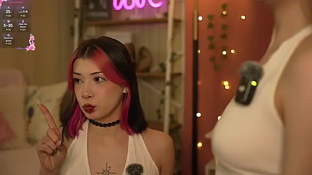 IsabellaTorrance online show from 16, 11, 2025