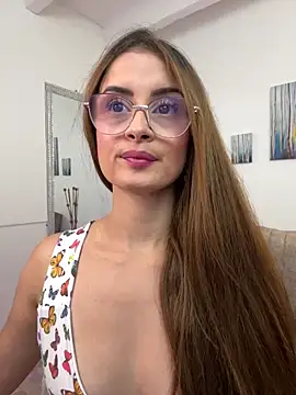 Snapshot of MiaaLoren chatting on 11, 10, 2025 MiaaLoren online show from 11, 10, 2025