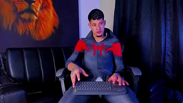 Snapshot of kyle_smithxx chatting on 29, 10, 2025 kyle smithxx online show from 29, 10, 2025