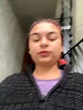 Snapshot of MiaLujan_ chatting on 12, 10, 2025 MiaLujan online show from 12, 10, 2025