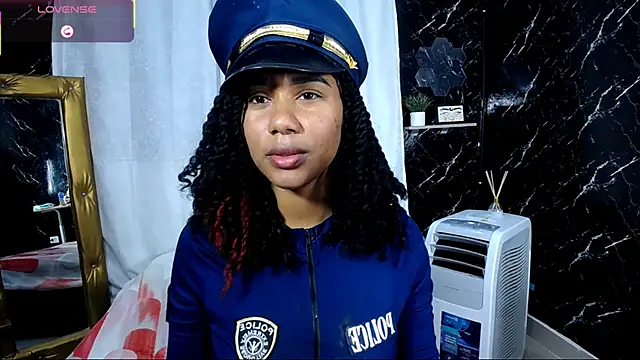 Hillary queen online show from 2, 11, 2025